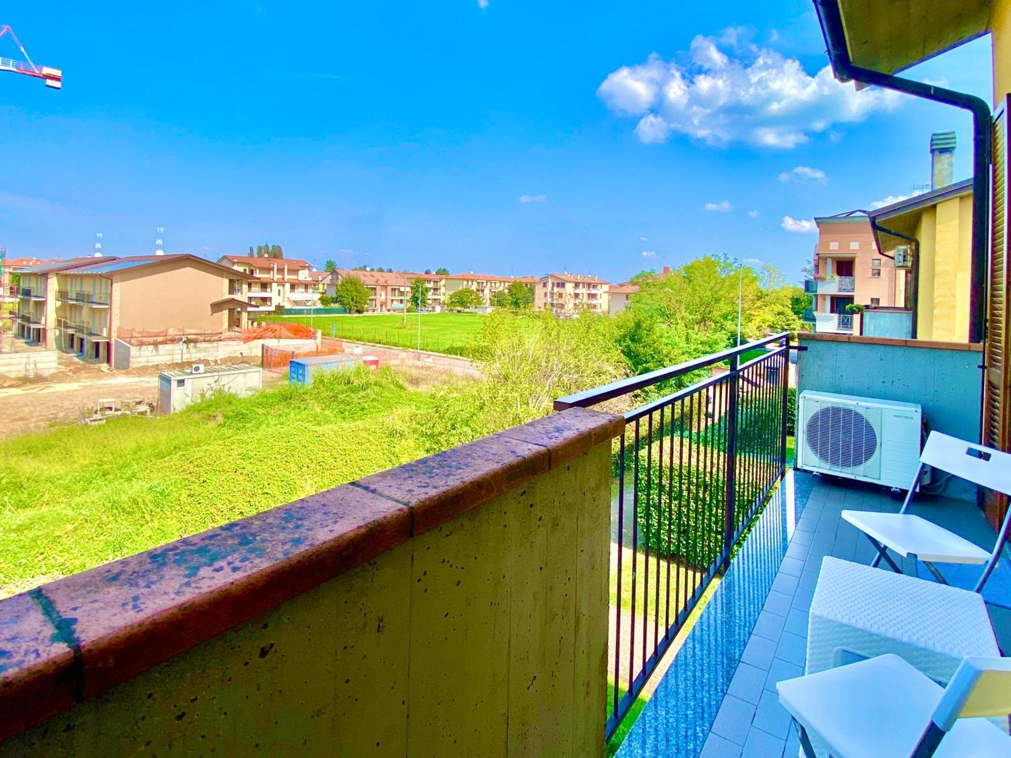 Casatella - Monolocale Con Balcone Vidigulfo Exterior photo